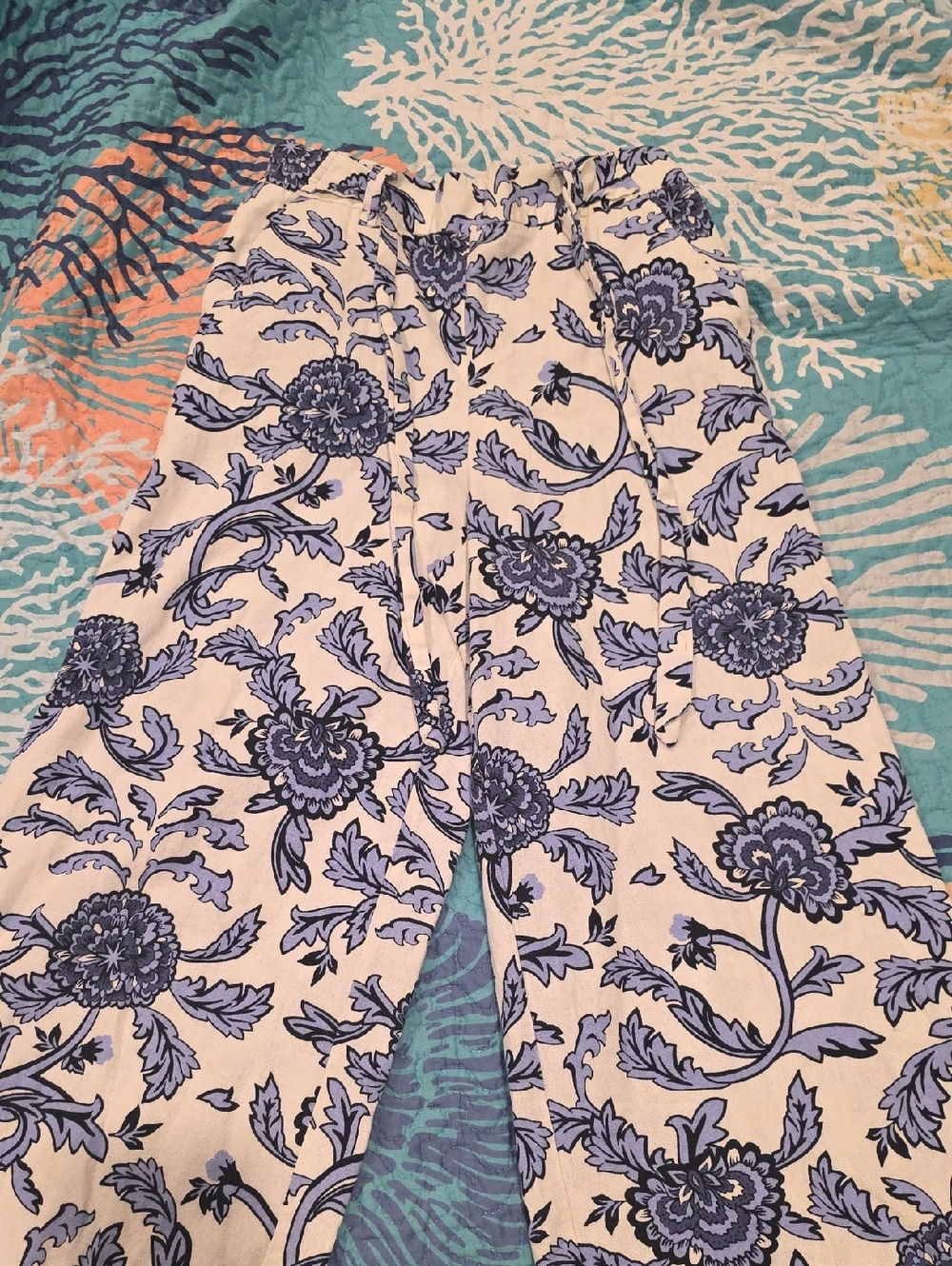 Joie Floral Print Wide-Leg Pants in Blue and White